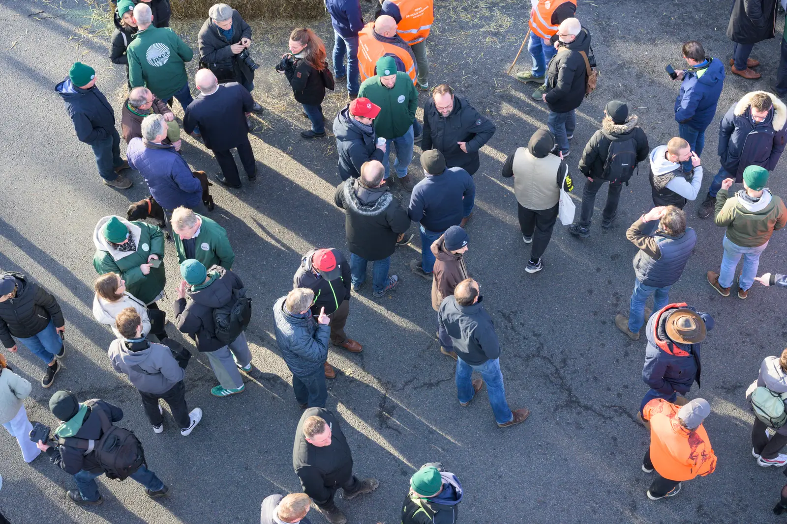 Vue aérienne d'une foule lors d'un événement extérieur — BLH Photographie